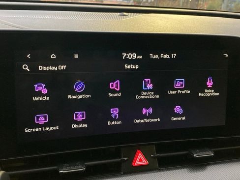 Used 2025 Kia Sportage SX image 24