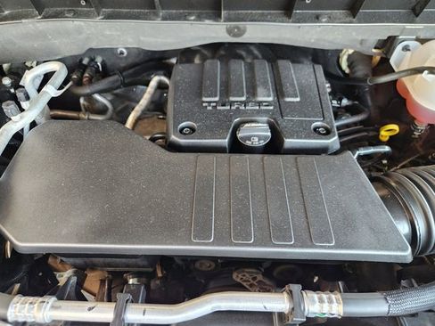 Used 2024 Chevrolet Silverado 1500 Custom AWD/4WD image 31