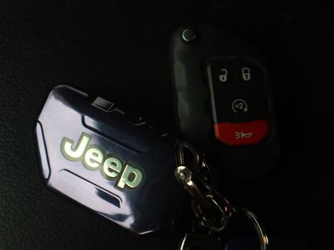 Used 2020 Jeep Wrangler Sport AWD/4WD image 69