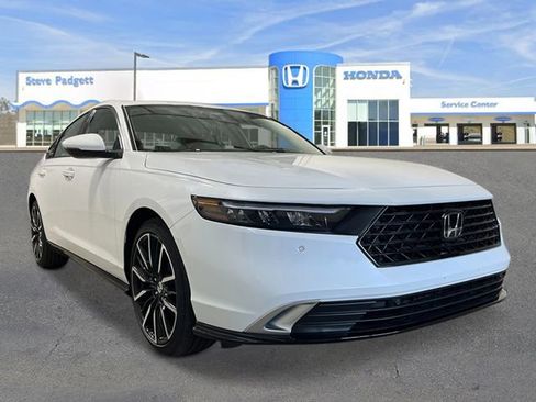 New 2026 Honda Accord Touring image 8