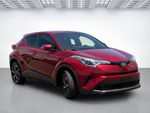 Used 2018 Toyota C-HR XLE FWD image 5