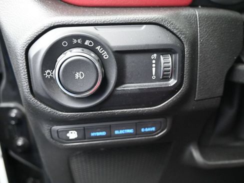 Used 2023 Jeep Wrangler Unlimited Rubicon 4xe AWD/4WD image 12