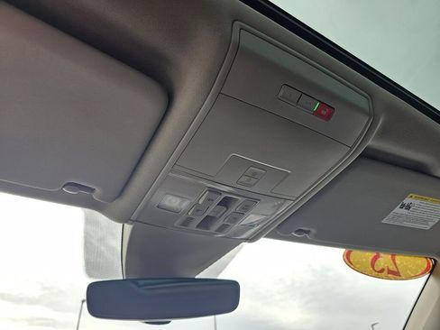 Used 2023 Volkswagen Atlas SEL image 26