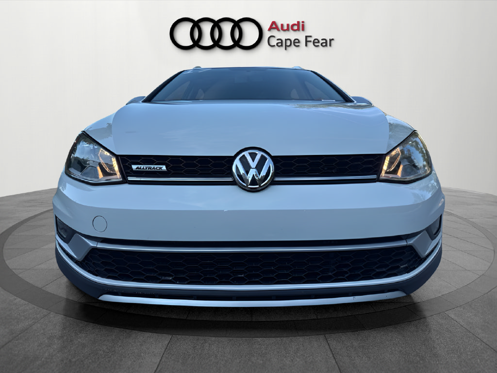 Used 2017 Volkswagen Golf Alltrack AWD/4WD image 12
