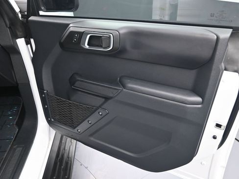 Used 2025 Ford Bronco Outer Banks image 36