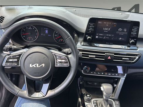 Used 2023 Kia Seltos S AWD/4WD image 15