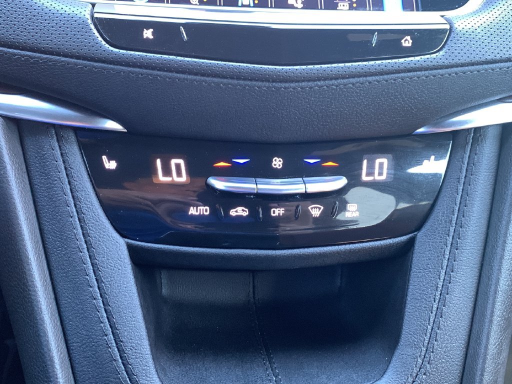 Used 2024 Cadillac XT5 Premium Luxury w/ Technology Package FWD image 28