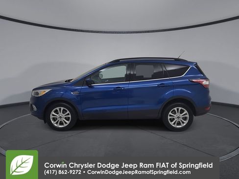 Used 2018 Ford Escape SE FWD image 9