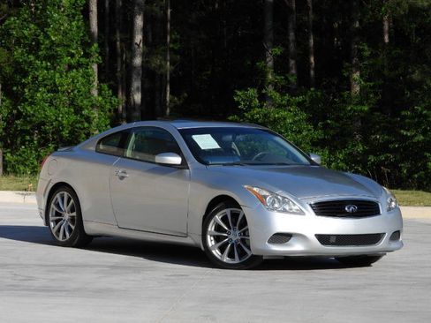 Used 2010 INFINITI G37 G37 Sport Coupe 2D w/ Premium Pkg RWD image 13
