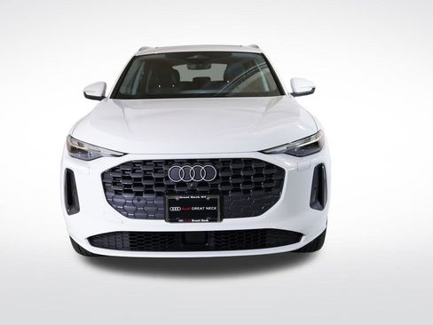 Used 2025 Audi Q5 Premium w/ Convenience Package image 19