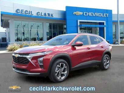 Used 2025 Chevrolet Trax LT w/ Driver Confidence Package