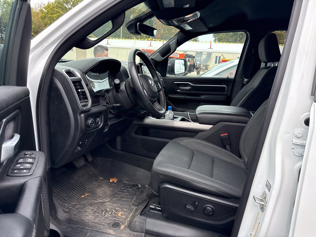 Used 2024 RAM 1500 Big Horn AWD/4WD image 3