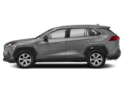 Used 2021 Toyota RAV4 LE image 2