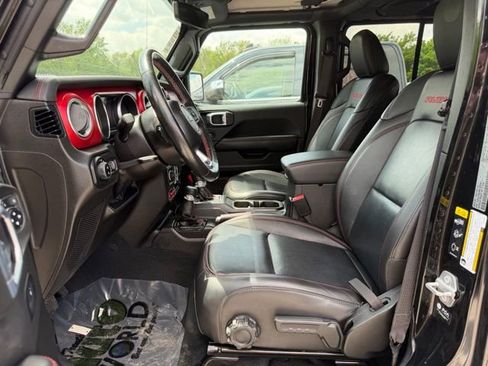 Used 2022 Jeep Gladiator Rubicon w/ Cold Weather Group AWD/4WD image 10