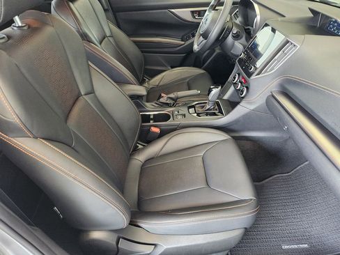 Used 2023 Subaru Crosstrek 2.5i Limited AWD/4WD image 14