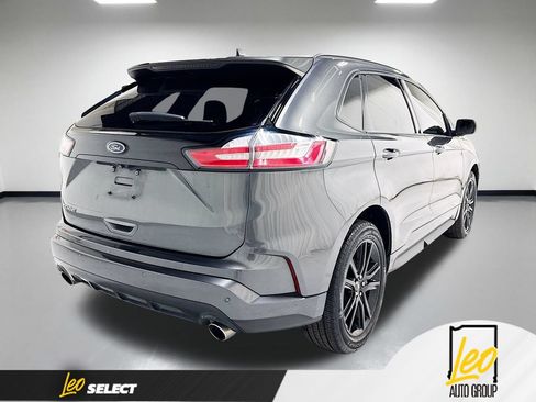 Used 2020 Ford Edge ST-Line w/ Cold Weather Package FWD image 8