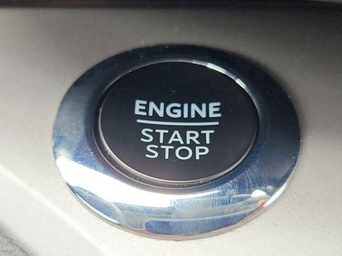 Used 2023 Ford Explorer XLT image 25