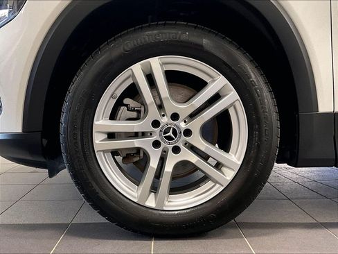 Used 2023 Mercedes-Benz GLB 250 4MATIC w/ Premium Package image 7