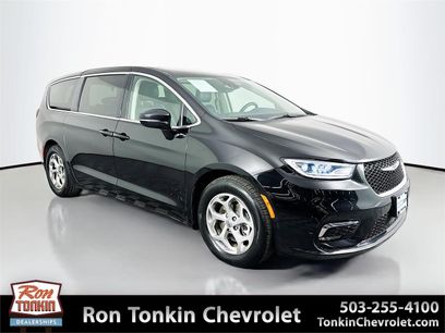 Used 2024 Chrysler Pacifica Limited