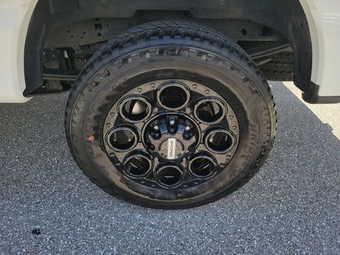 Used 2024 Ford F250 Lariat w/ Lariat Ultimate Package AWD/4WD image 30