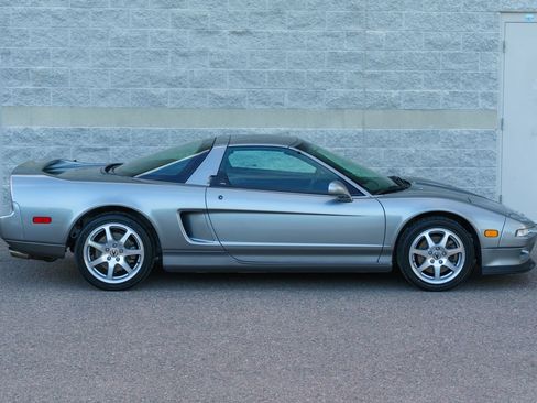 Used 1999 Acura NSX T RWD image 47