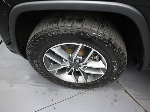 Used 2021 Jeep Grand Cherokee Limited image 39