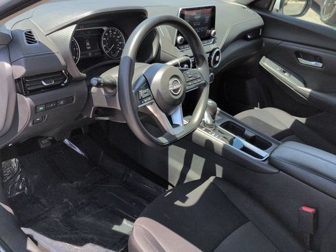 Used 2024 Nissan Sentra SV FWD image 2