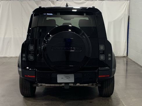 Used 2026 Land Rover Defender 110 S AWD/4WD image 8