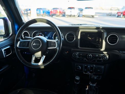 Used 2022 Jeep Wrangler Unlimited Sahara image 34