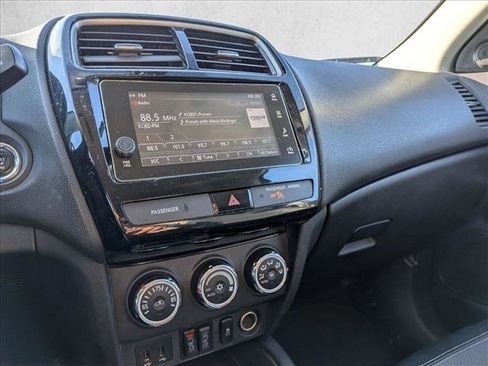 Used 2018 Mitsubishi Outlander Sport SEL image 12