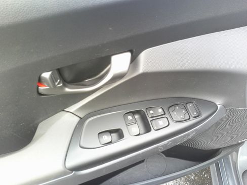 Used 2019 Hyundai Veloster Turbo Ultimate image 16