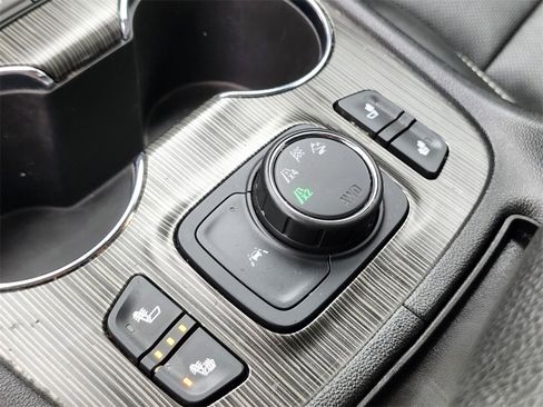 Used 2021 GMC Acadia SLT image 24