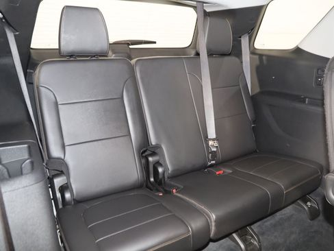 Used 2021 Chevrolet Traverse RS AWD/4WD image 16