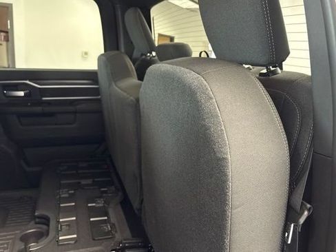 New 2026 RAM 2500 Big Horn AWD/4WD image 15