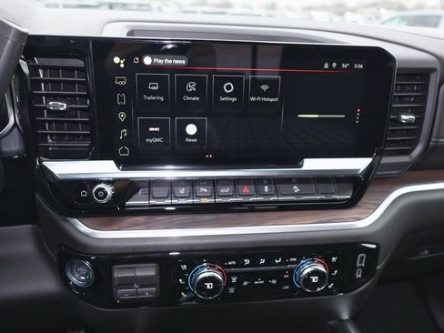 New 2026 GMC Sierra 3500 SLT image 15