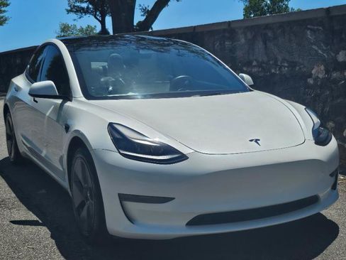 Used 2023 Tesla Model 3 Standard Range RWD image 11