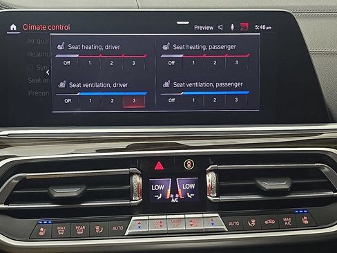 Used 2020 BMW X7 xDrive40i w/ Premium Package AWD/4WD image 21