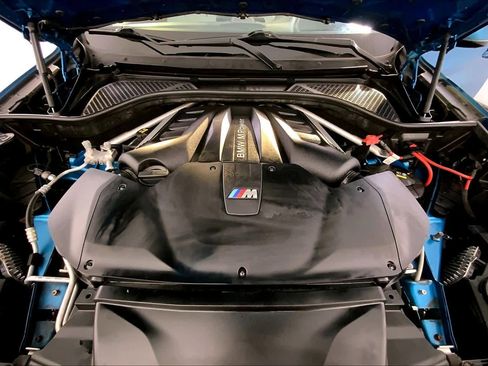 Used 2018 BMW X5 M image 32