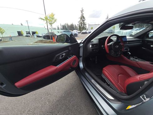 Used 2022 Toyota Supra RWD image 16