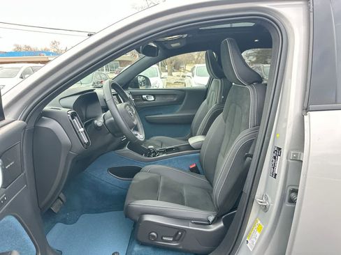 Used 2023 Volvo XC40 Recharge Ultimate image 20