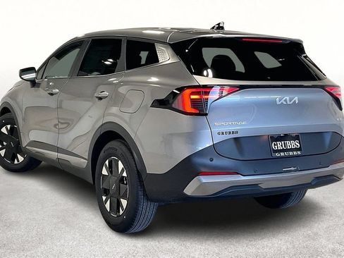 Used 2026 Kia Sportage LX FWD image 4