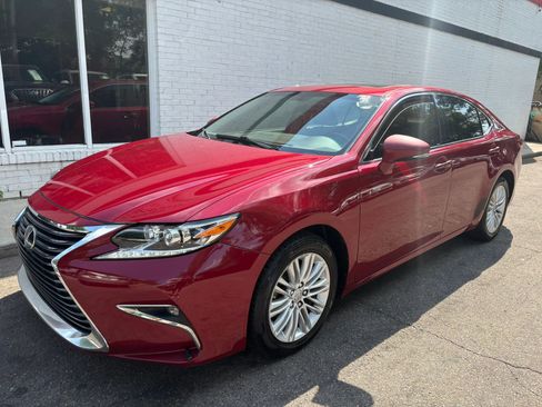Used 2016 Lexus ES 350 FWD image 2