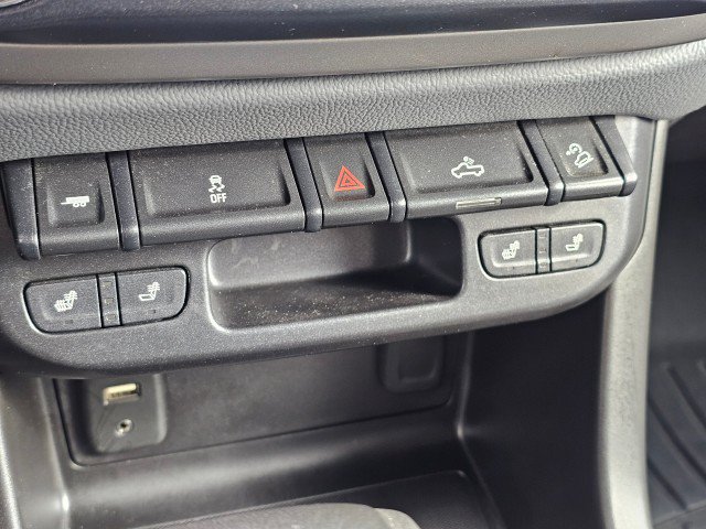 Used 2017 Chevrolet Colorado Z71 AWD/4WD image 34