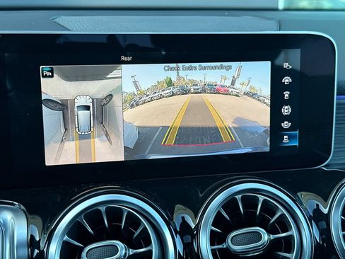 Used 2020 Mercedes-Benz GLB 250 image 21