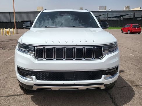 Used 2024 Jeep Wagoneer Series III AWD/4WD image 3