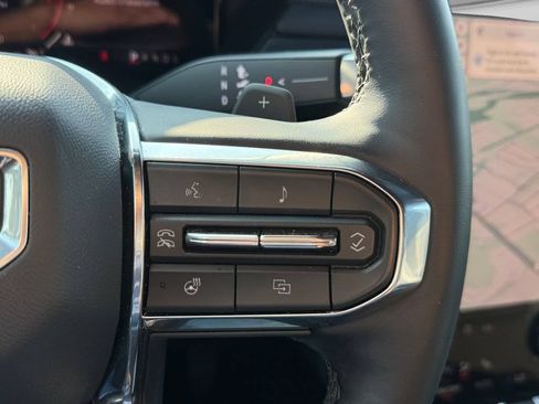Used 2026 GMC Acadia Elevation w/ Elevation Premium Package FWD image 23