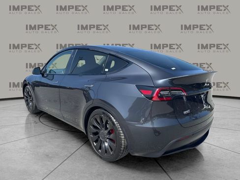 Used 2024 Tesla Model Y Performance AWD/4WD image 3