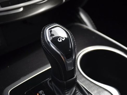 Used 2019 INFINITI QX60 Luxe w/ Essential Package FWD image 14