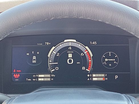 New 2026 Toyota Tundra Limited AWD/4WD image 13