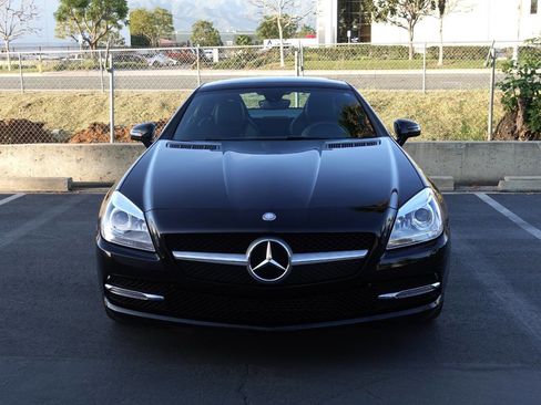 Used 2013 Mercedes-Benz SLK 250 image 32